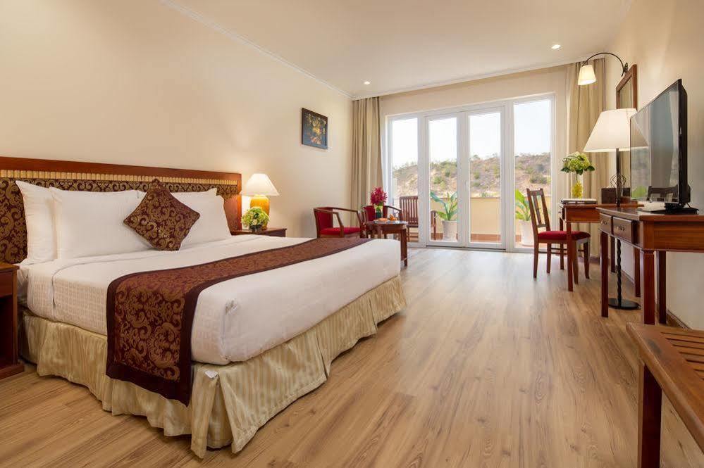 Sunshine Beach Resort Mui Ne Bagian luar foto